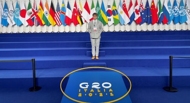 2021年 - 世界の重要な指導者たちに向けたブルネロ・クチネリのスピーチ  G20サミットにて